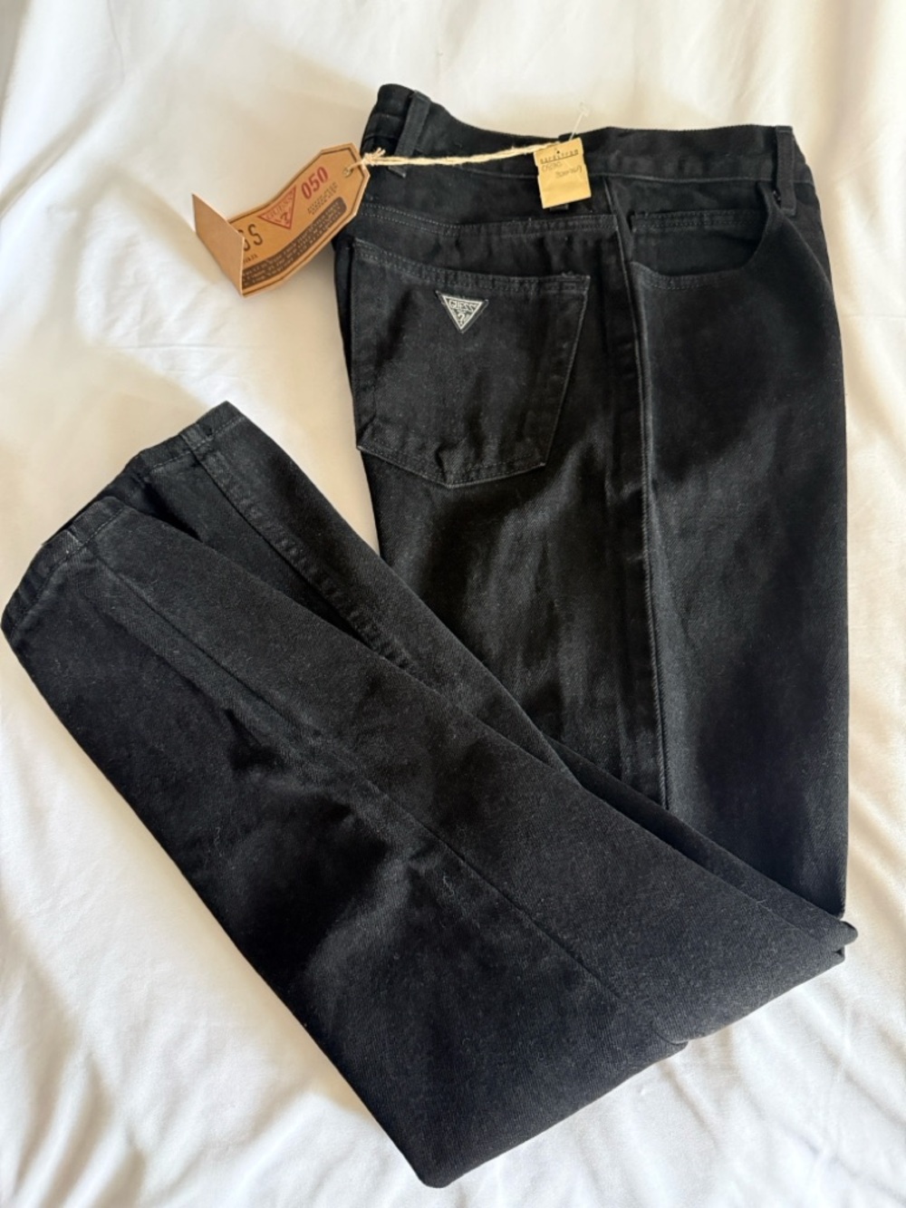 GUESS Style 39050-SH Women's High-Rise Black Denim Jeans - Size 27 NWT - Picture 8 of 8